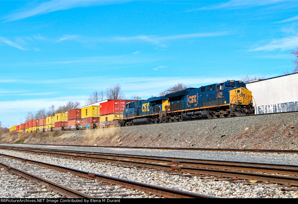 CSX 3299 on I-168